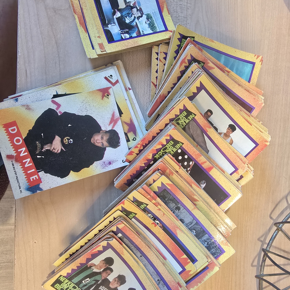 Trading Cards - Multicolor - Picture 2 of 5
